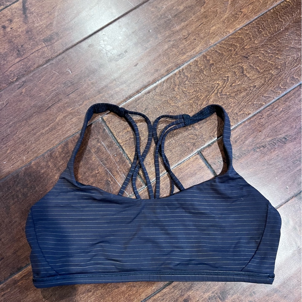 Lululemon sport bra